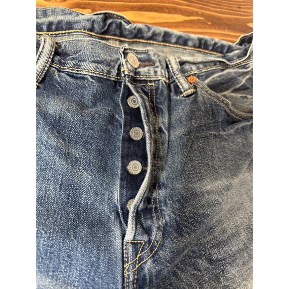 Levi's 501 Jeans Men's 34x32 Blue Cotton Denim Straight Leg Button Fly Workwear - Picture 8 of 10